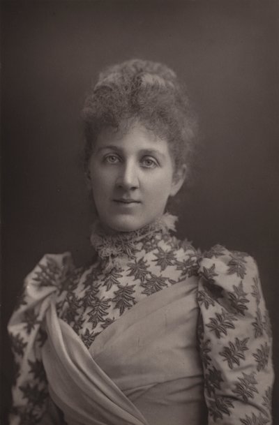 Bayan Liza Lehmann by English Photographer