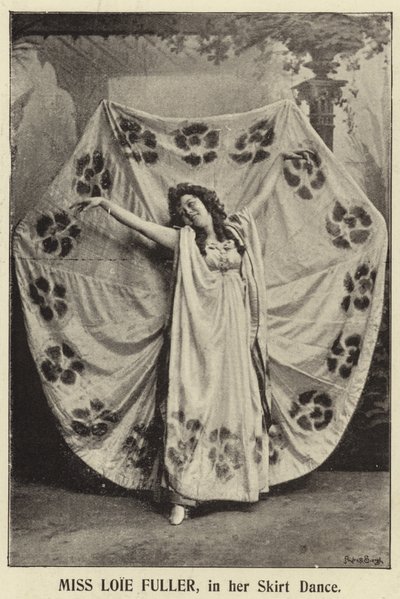 Bayan Loie Fuller, Etek Dansında by English Photographer