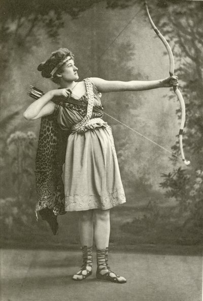 Bayan Marion Gray Hippolyta olarak (gravür) by English Photographer