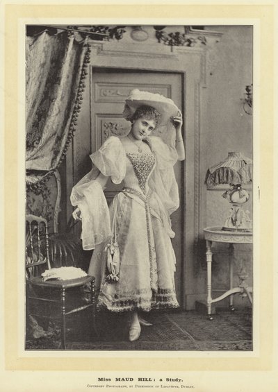 Bayan Maud Hill: Bir Çalışma by English Photographer