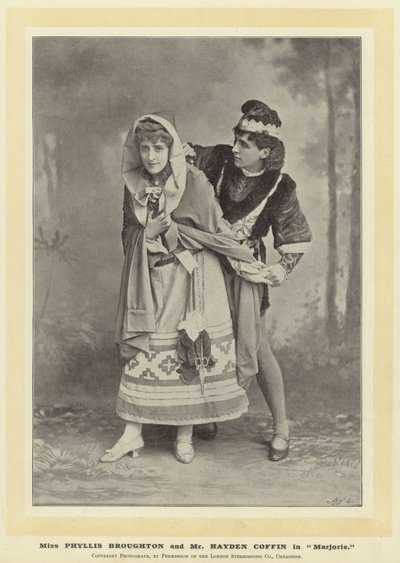 Bayan Phyllis Broughton ve Bay Hayden Tabutu Marjorie