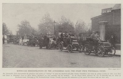 Otomobil Kulübü Tarafından Motorlu Araç Gösterileri, Whitehall Mahkemesinden Başlangıç by English Photographer