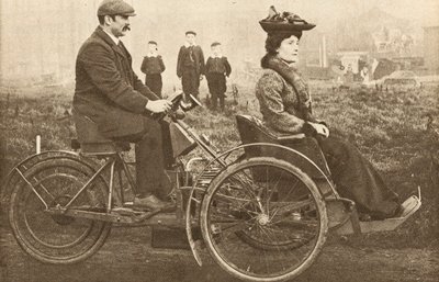 Motorlu üç tekerlekli bisiklet kombinasyonu by English Photographer