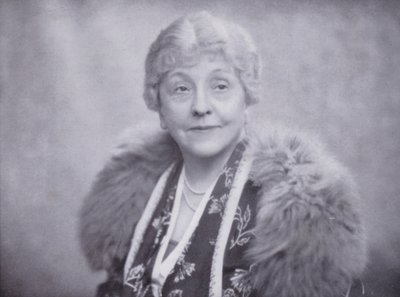 Bayan Laura Henderson, Windmill Tiyatrosu