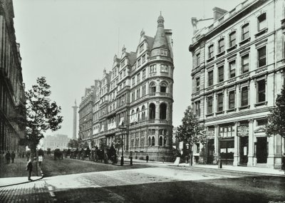 Northumberland Caddesi, 1895 by English Photographer