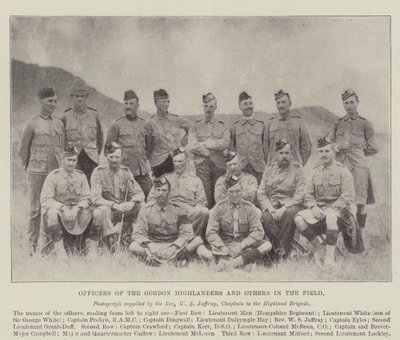 Gordon Highlanders Memurları ve Sahadaki Diğerleri by English Photographer