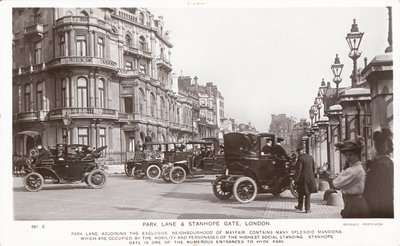 Park Lane ve Stanhope Kapısı by English Photographer
