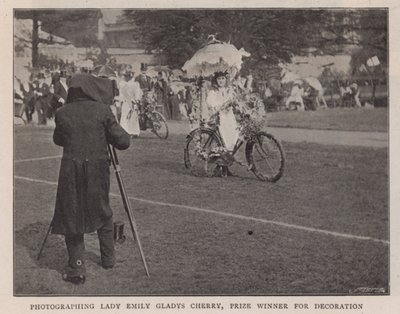 Dekorasyon için ödül kazanan Lady Emily Gladys Cherry