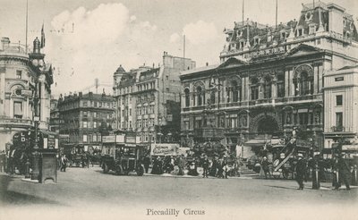 Piccadilly Sirki by English Photographer