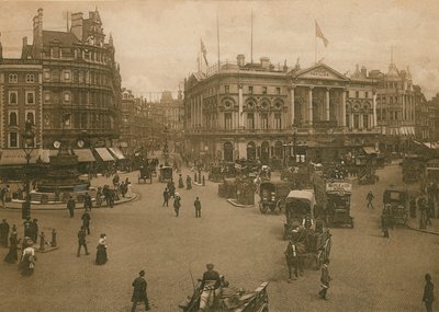 Piccadilly Sirki, Londra by English Photographer
