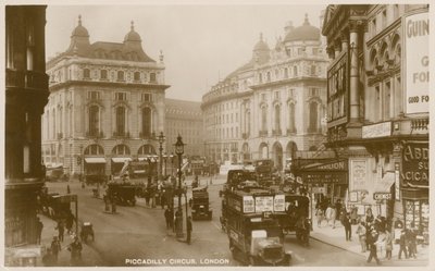 Piccadilly Sirki, Londra by English Photographer