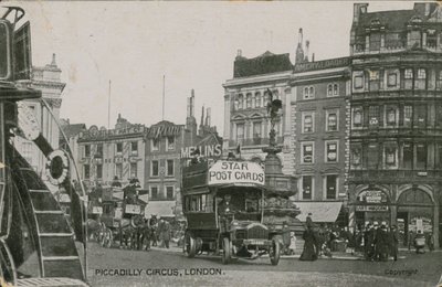 Piccadilly Sirki, Londra by English Photographer
