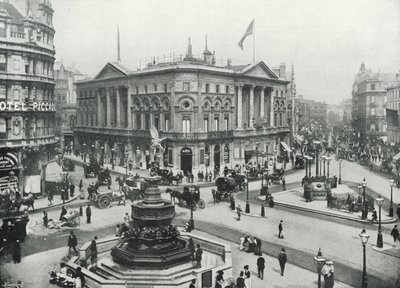 Piccadilly Circus, Shaftesbury Memorial Fountain ve London Pavilion