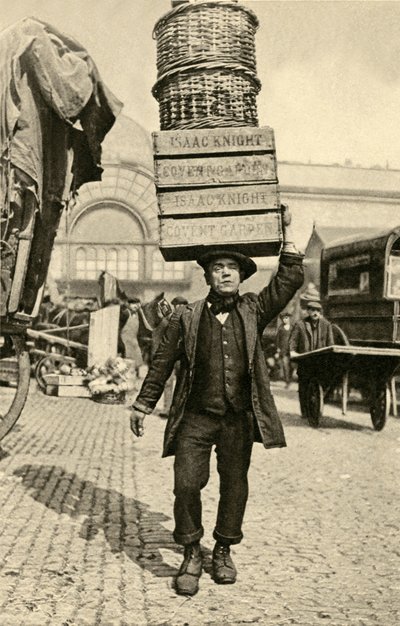 Covent Garden pazarının hamalları (s/b fotoğraf) by English Photographer