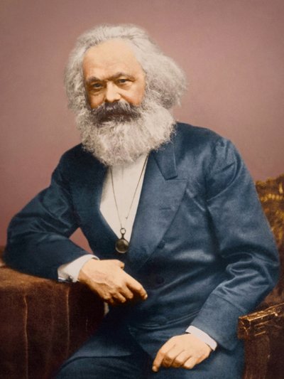 Mavi takım elbiseli Karl Marx portresi (fotoğraf) by English Photographer