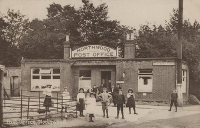 Postane, Northwood, Londra (b/w fotoğraf) by English Photographer