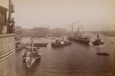 Thames manzaralı kartpostal by English Photographer