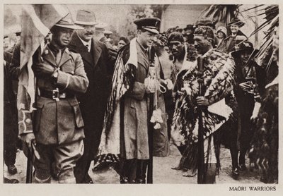 Galler Prensi, Maori savaşçılarıyla birlikte, Yeni Zelanda (s/b fotoğraf) by English Photographer