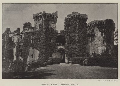 Raglan Kalesi, Monmouthshire by English Photographer