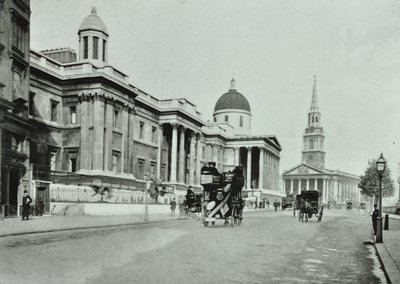 Saint Martin in the Fields ve Ulusal Galeri, Trafalgar Meydanı, Westminster LB: kuzey tarafı doğuya bakıyor, 1896 by English Photographer