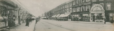 Seven Sisters Road, Holloway, Londra by English Photographer