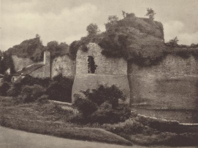 Skenfrith Kalesi (b/w fotoğraf) by English Photographer