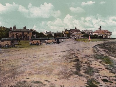 Southwold, Suffolk: Gun Hill (renkli fotoğraf) by English Photographer