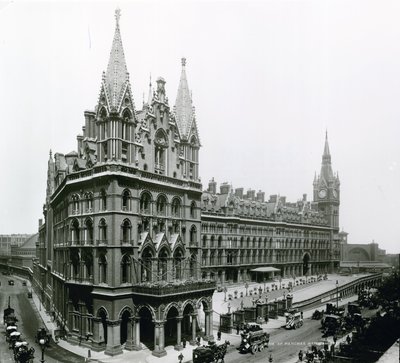 St Pancras Tren İstasyonu; Nisan 1899