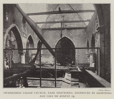 Gravesend yakınlarındaki Swanscombe Parish Kilisesi, 14 Ağustos