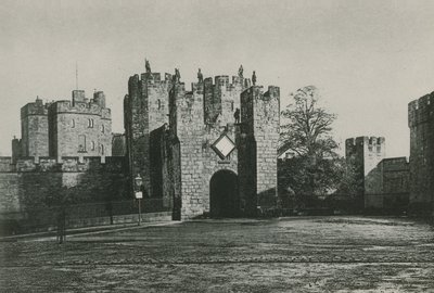 Barbican, Alnwick Kalesi by English Photographer