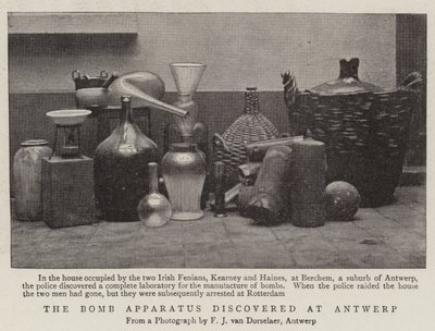 Antwerp'te keşfedilen Bomba Aparatı by English Photographer