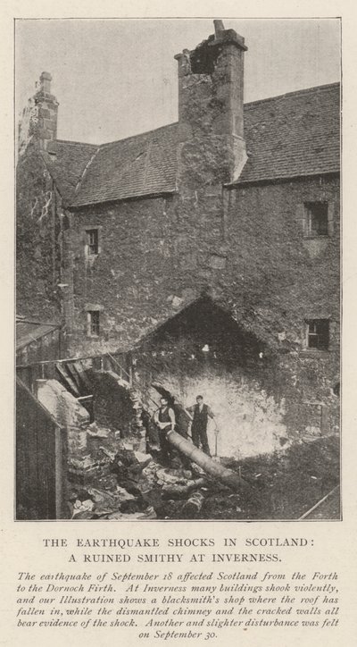 İskoçya'da Deprem Şokları, Inverness'te Yıkılmış Bir Demirci by English Photographer