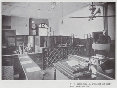 Guildhall Polis Mahkemesi by English Photographer