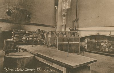 Mutfak, Christ Church, Oxford. 1913 yılında gönderilen kartpostal. by English Photographer