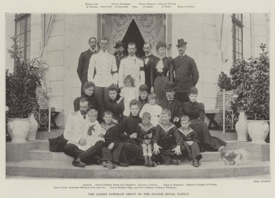 Danimarka Kraliyet Ailesinin Son Portre Grubu by English Photographer