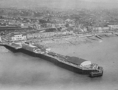 İskele, Hastings, 1930 dolayları by English Photographer