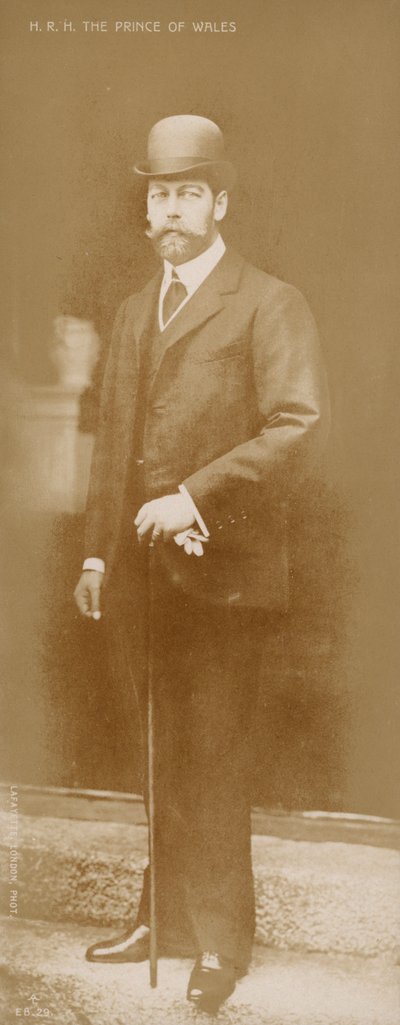 Galler Prensi, geleceğin Kralı V. George (s/b fotoğraf) by English Photographer