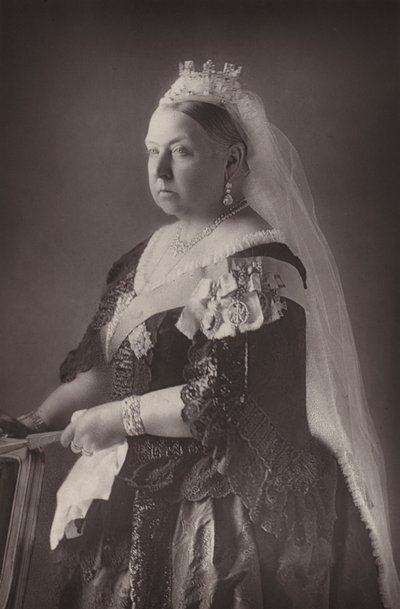 Kraliçe by English Photographer
