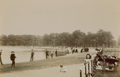Serpantin, Hyde Park, Londra by English Photographer
