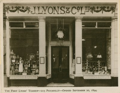 İlk Lyons Teashop by English Photographer