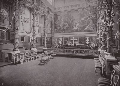 Geç Kraliçe Victorias Özel Şapeli, Buckingham Sarayı by English Photographer