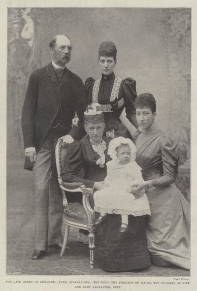 Danimarka Kraliçesi, Dört Kuşak, Kral, Galler Prensesi, Fife Düşesi ve Leydi Alexandra Duff by English Photographer