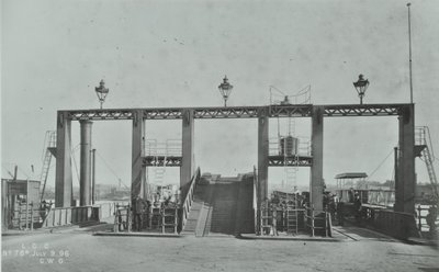 Woolwich Feribotunun Görünümü , 1896 by English Photographer