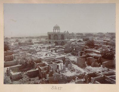 Purana Qila içindeki köy, Sher Mandal çevresinden görünüm, yaklaşık 1908-1911 (b/w fotoğraf) by English Photographer