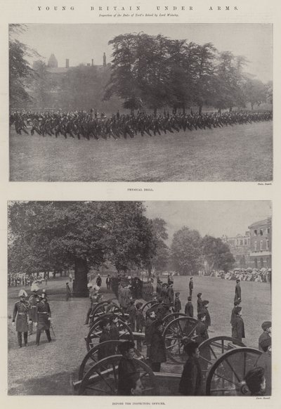 Silah Altında Genç Britanya by English Photographer