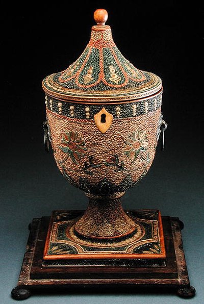 Adam tarzı semaver şeklinde çay kutusu, c.1785 (şimşir ağacı) by English School