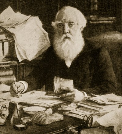 Austen Henry Layard masasında oturuyor by English School