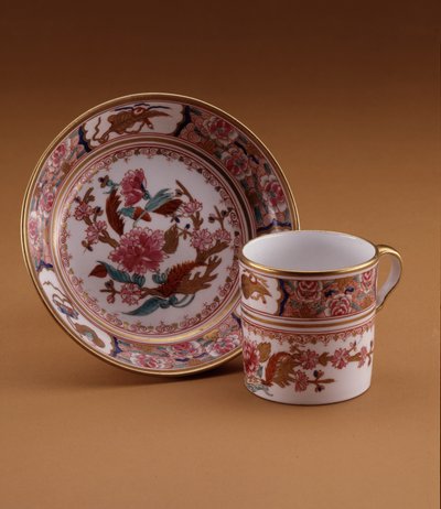 Çin tarzı kahve fincanı ve tabağı, Spode, Staffordshire, c.1800 (porselen) by English School