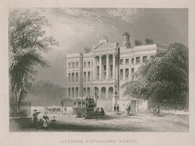 Lisanslı Victuallers Okulu by English School