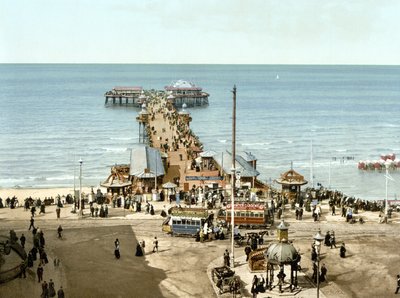 North Pier, Blackpool (el ile renklendirilmiş fotoğraf) by English School